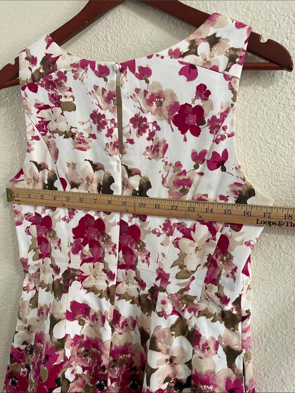 White House Black Market Size: 10 Cream Dress with Pink Floral Print w/ pockets - Picture 7 of 16